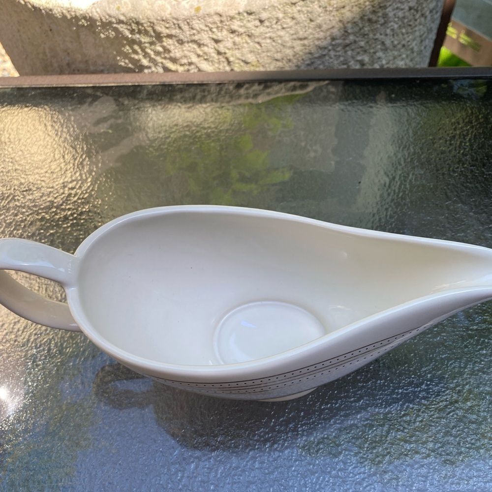 West Elm Fishs Eddy Metallic Gold Gravy Boat - Picture 4 of 4